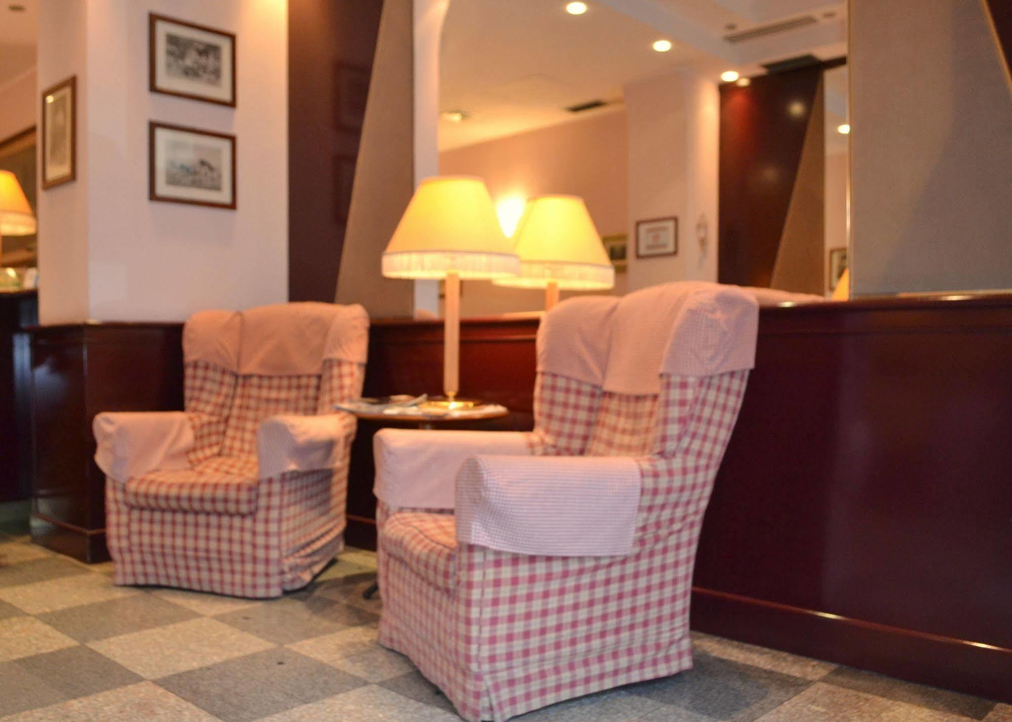 Buenos Aires Hotel Milan Bagian luar foto